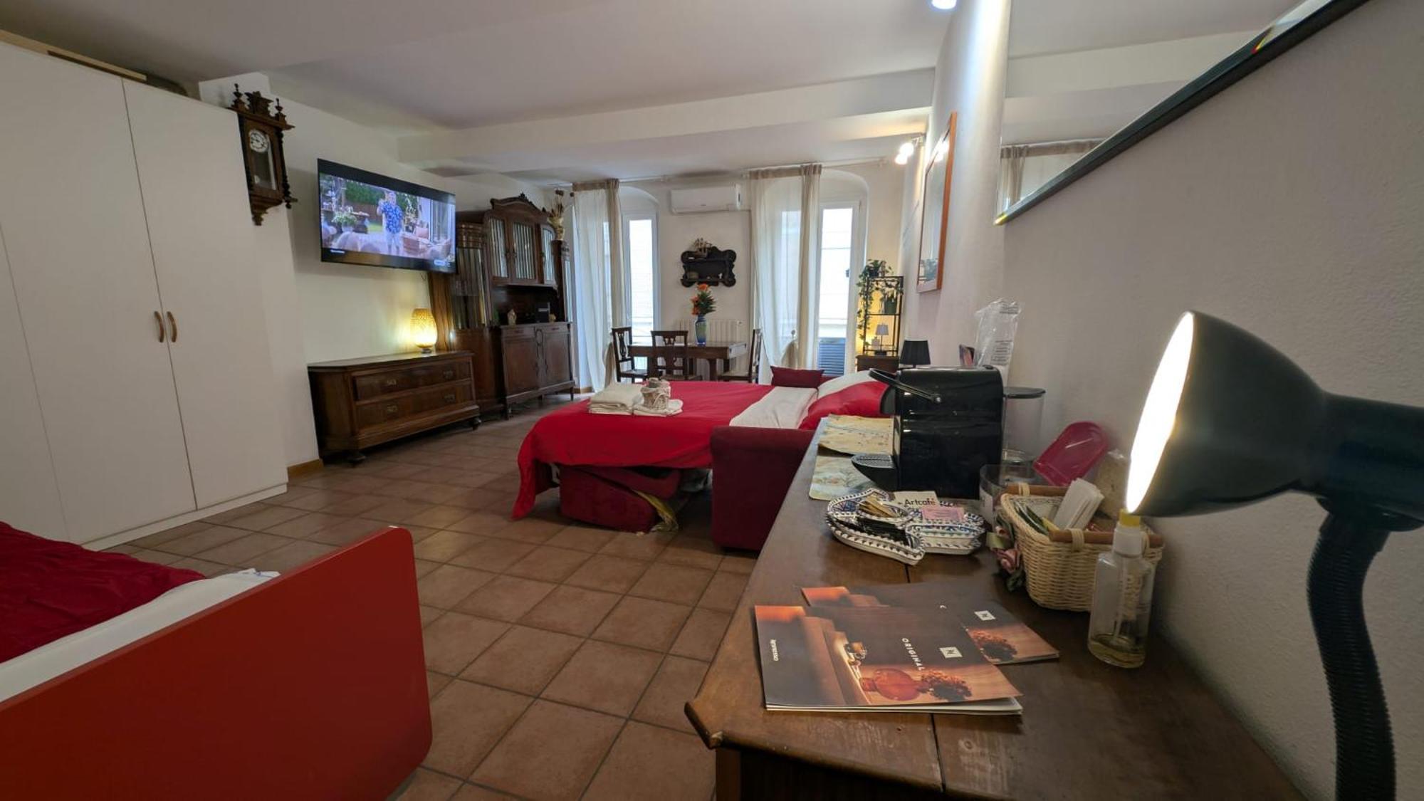 Timeless Home Deluxe Smart Cinema Suite With Netflix & Disney Parma Kültér fotó